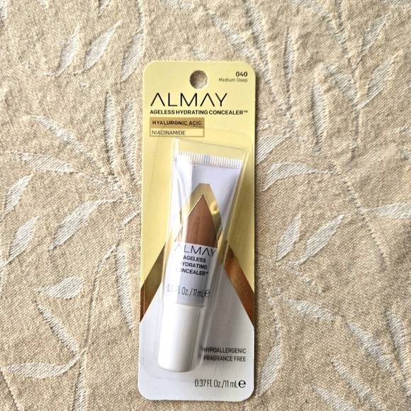 Almay Ageless Hydrating Liquid Concealer Hyaluronic Acid 040 Medium Deep - Picture 1 of 5